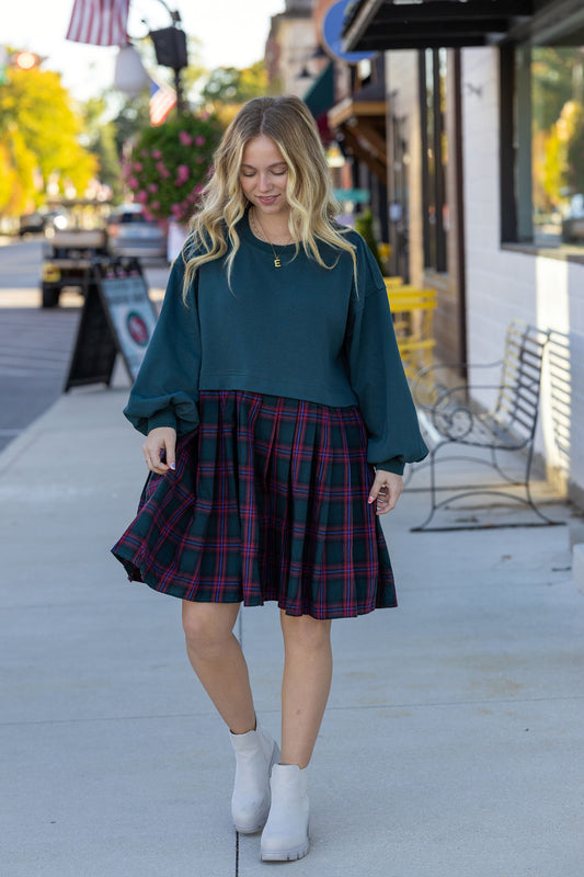 Entro green plaid long sleeve dress pleated skirt holiday Christmas 